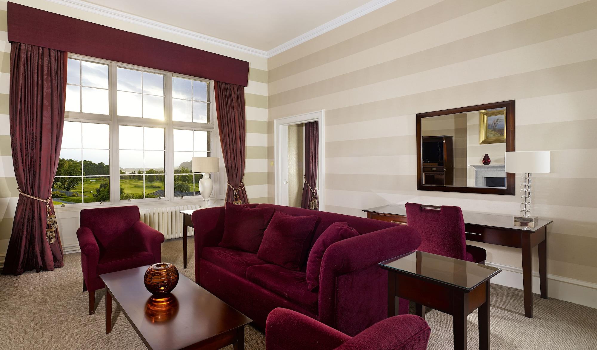 マー ホール ゴルフ＆スパ リゾート ビショップトン エクステリア 写真 The interior of a suite at the hotel