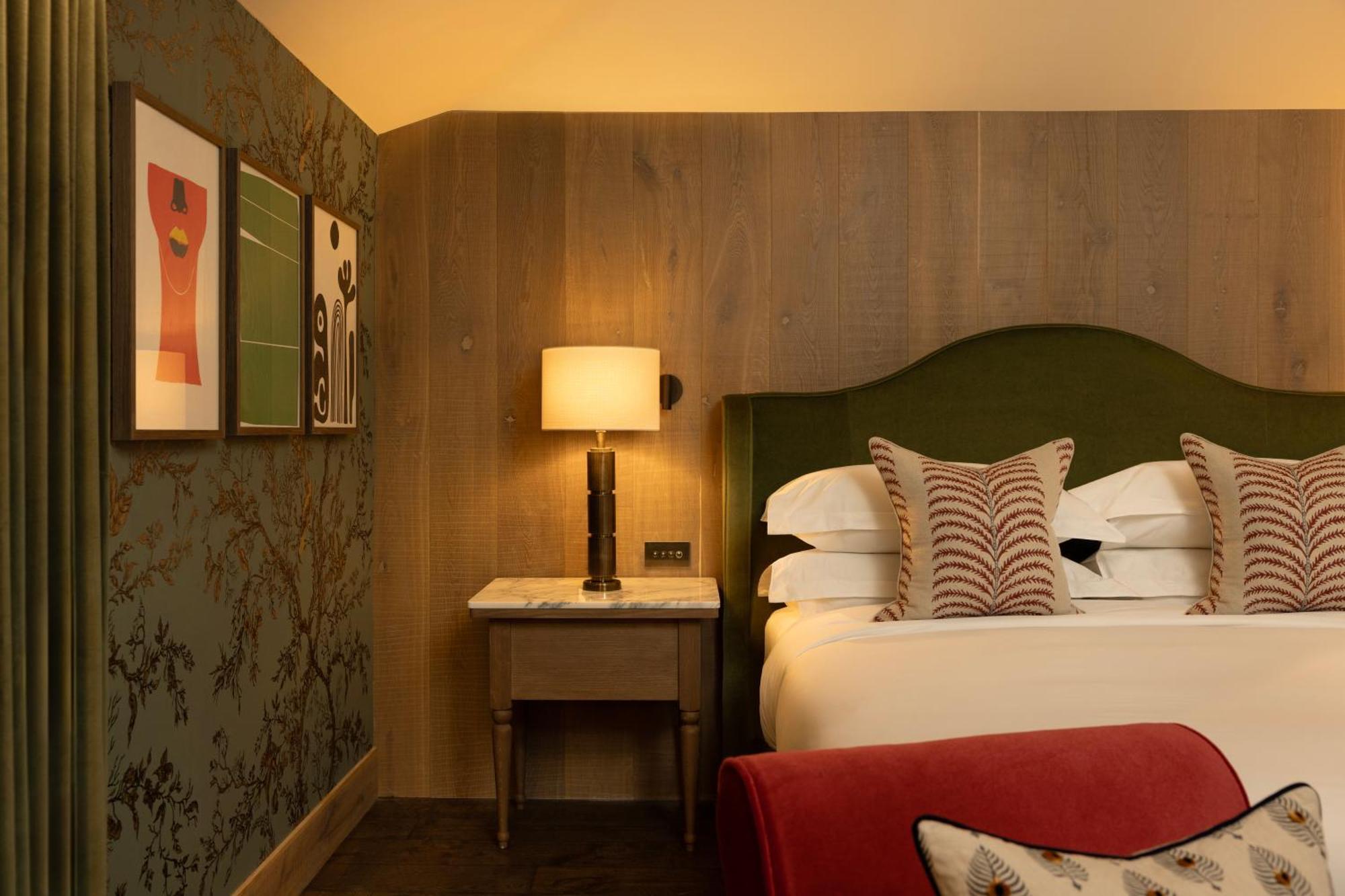 マー ホール ゴルフ＆スパ リゾート ビショップトン エクステリア 写真 A bedroom at The Ivy Hotel