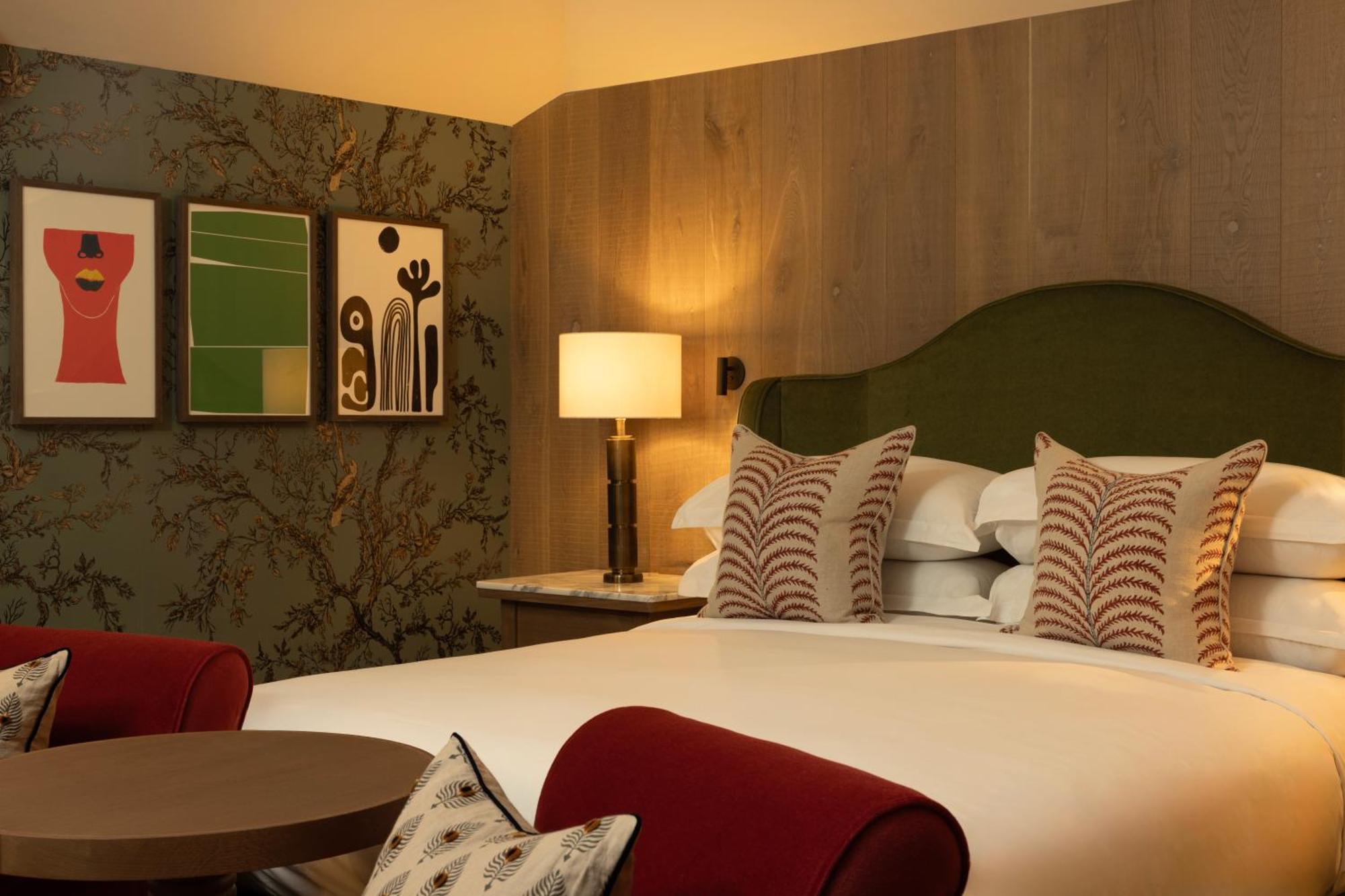 マー ホール ゴルフ＆スパ リゾート ビショップトン エクステリア 写真 A bedroom at The Standard London