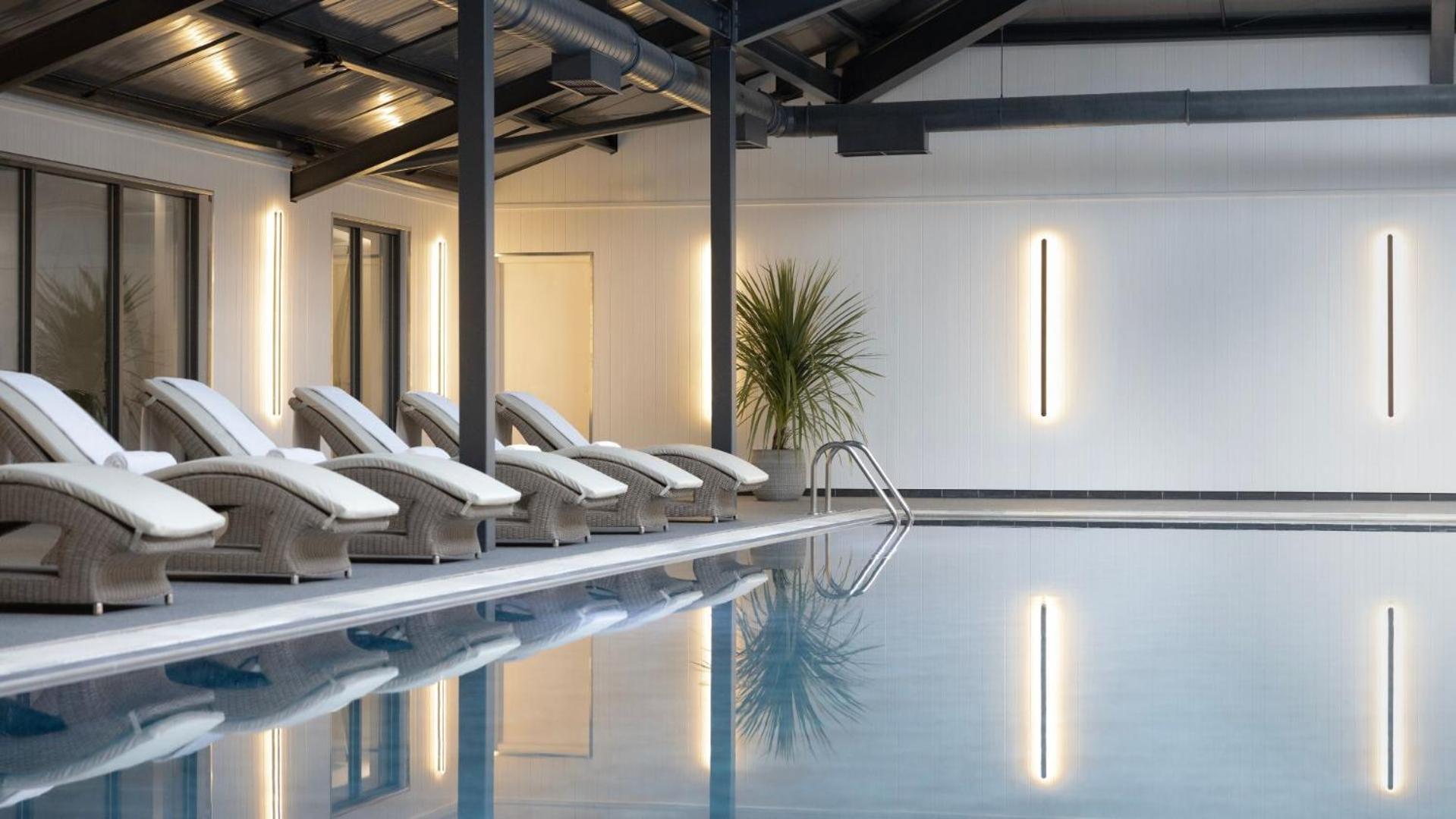 マー ホール ゴルフ＆スパ リゾート ビショップトン エクステリア 写真 The swimming pool at the hotel